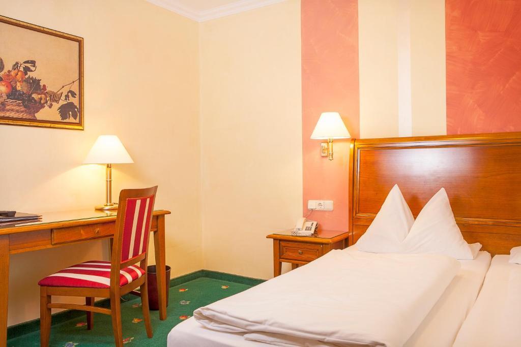 Hotel Wilder Mann Königstein in der Oberpfalz Zewnętrze zdjęcie