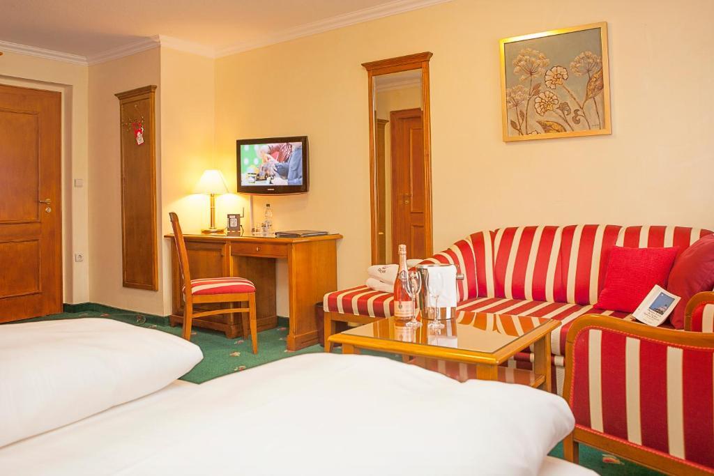 Hotel Wilder Mann Königstein in der Oberpfalz Zewnętrze zdjęcie